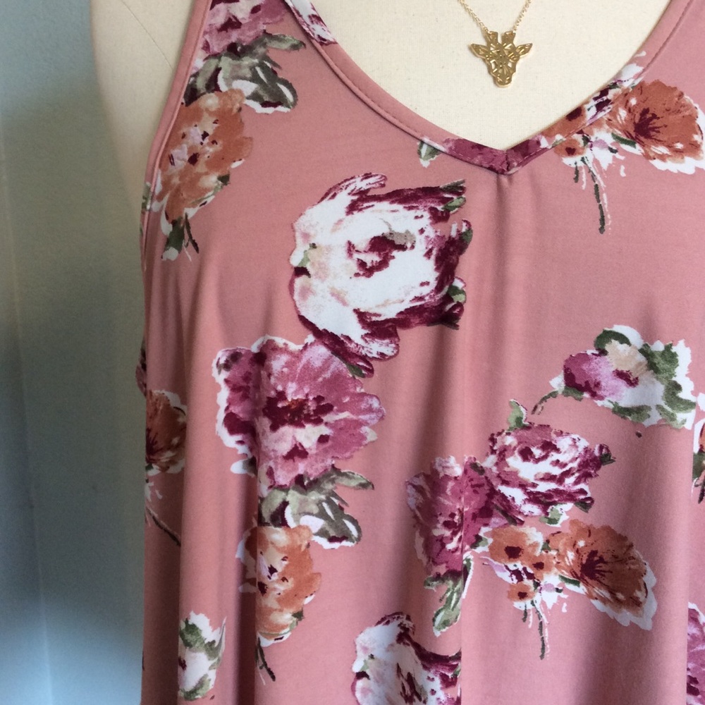 FIRST LOVE flows tank top Women’s Size M-L